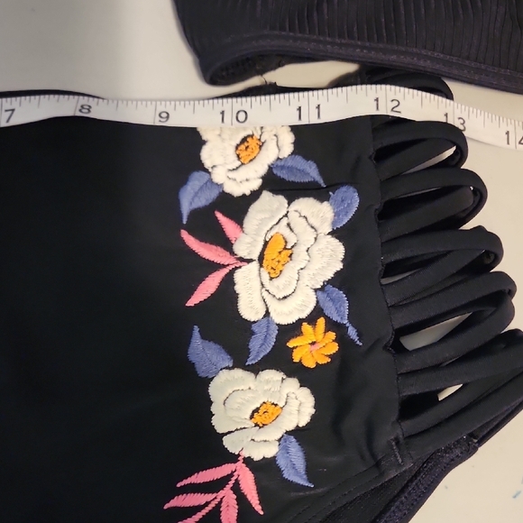 Black and Orange Bikini BUNDLE With Floral Embroidery On Bottoms In Med - Picture 6 of 7